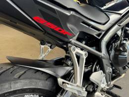 HONDA - CB 650 - 2019/2019 - Preta - R$ 43.900,00