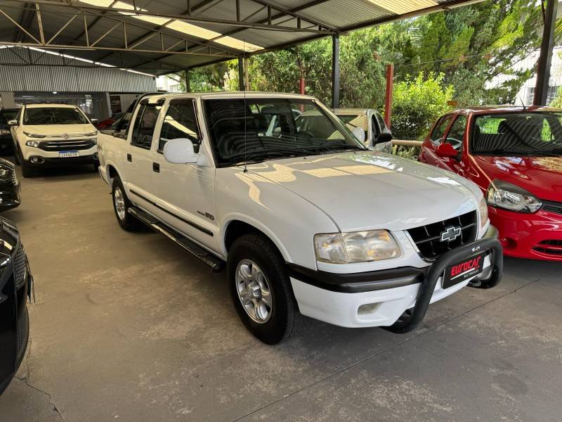 CHEVROLET - S10 - 2000/2000 - Branca - R$ 45.900,00