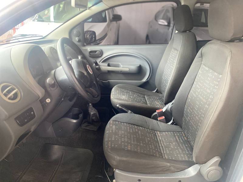 FIAT - UNO - 2013/2013 - Branca - R$ 25.900,00