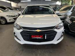 CHEVROLET - ONIX - 2022/2023 - Branca - R$ 69.900,00