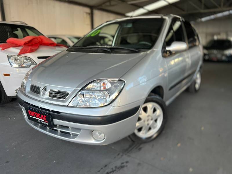 RENAULT - SCÉNIC - 2010/2010 - Prata - R$ 26.900,00