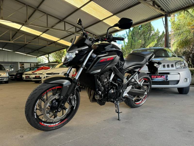 HONDA - CB 650 - 2019/2019 - Preta - R$ 43.900,00