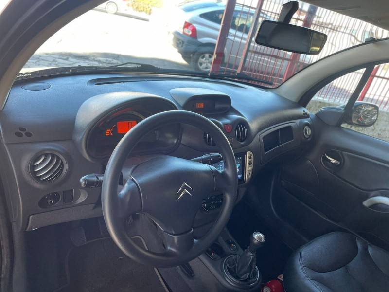 CITROËN - C3 - 2011/2012 - Vermelha - R$ 27.900,00