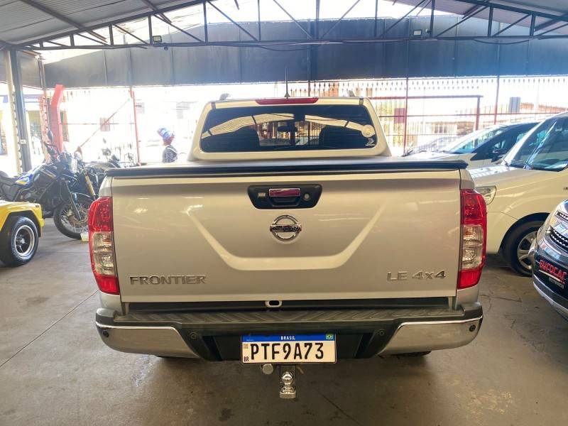 NISSAN - FRONTIER - 2018/2018 - Cinza - R$ 136.900,00