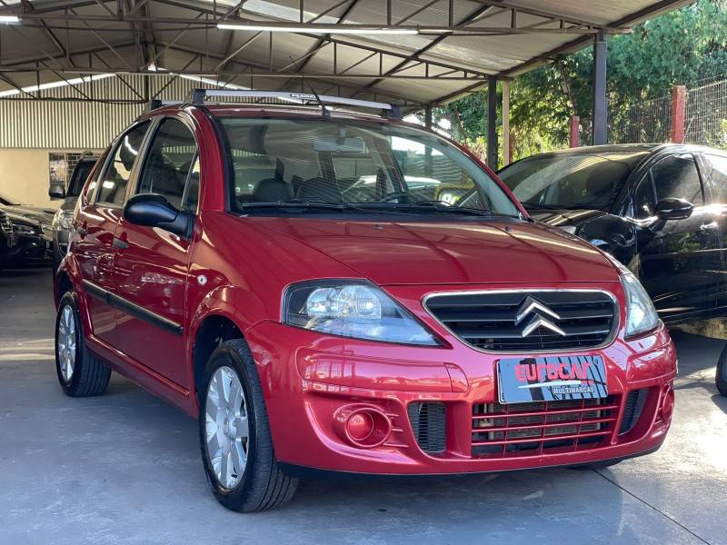 CITROËN - C3 - 2011/2012 - Vermelha - R$ 27.900,00