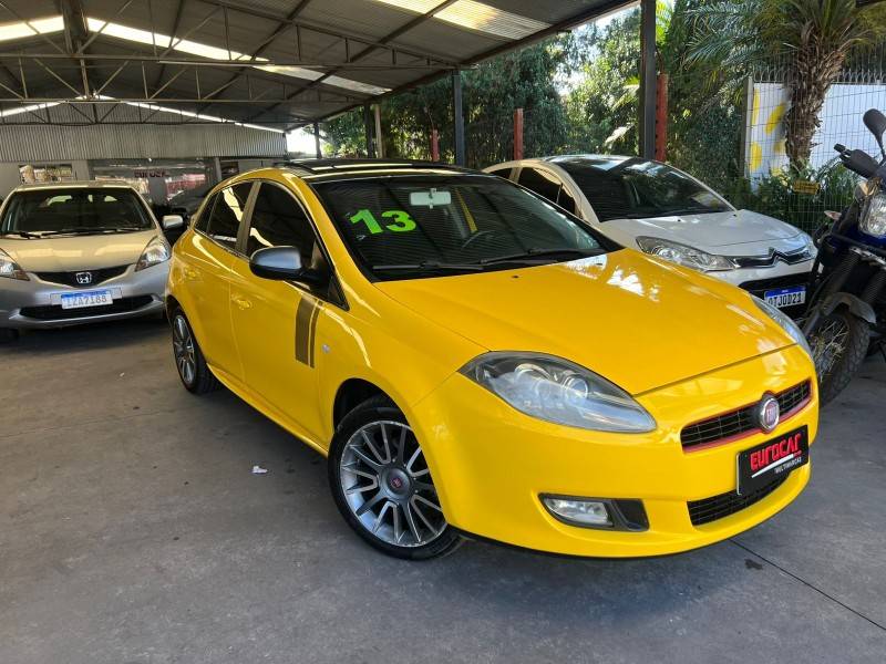 FIAT - BRAVO - 2013/2013 - Amarela - R$ 43.900,00