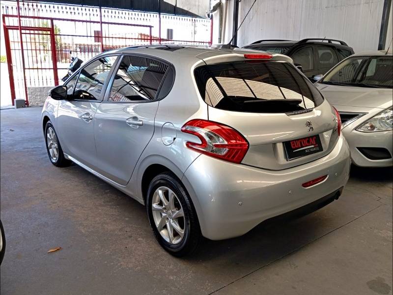 PEUGEOT - 208 - 2014/2014 - Prata - R$ 41.900,00