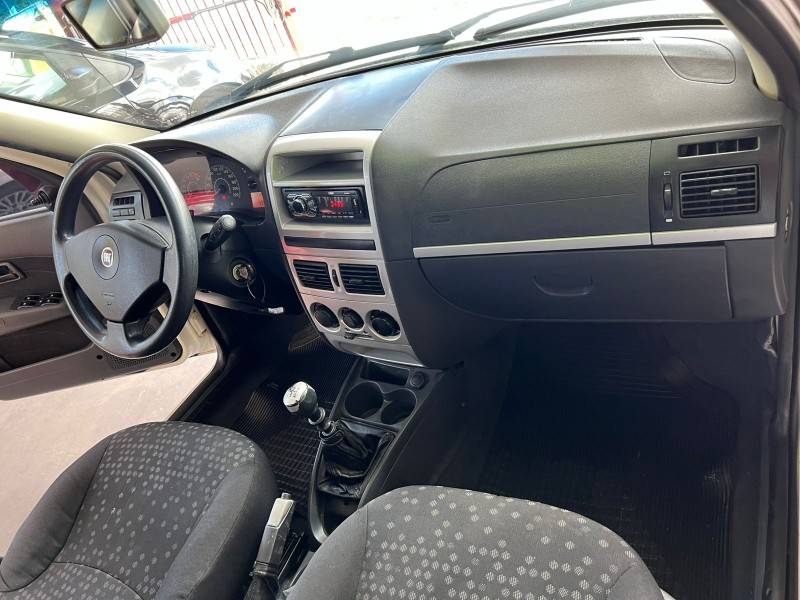 FIAT - PALIO - 2012/2012 - Branca - R$ 34.900,00