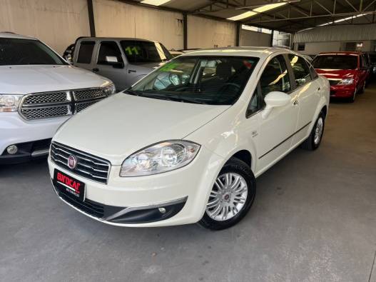 FIAT - LINEA - 2014/2015 - Branca - R$ 34.900,00