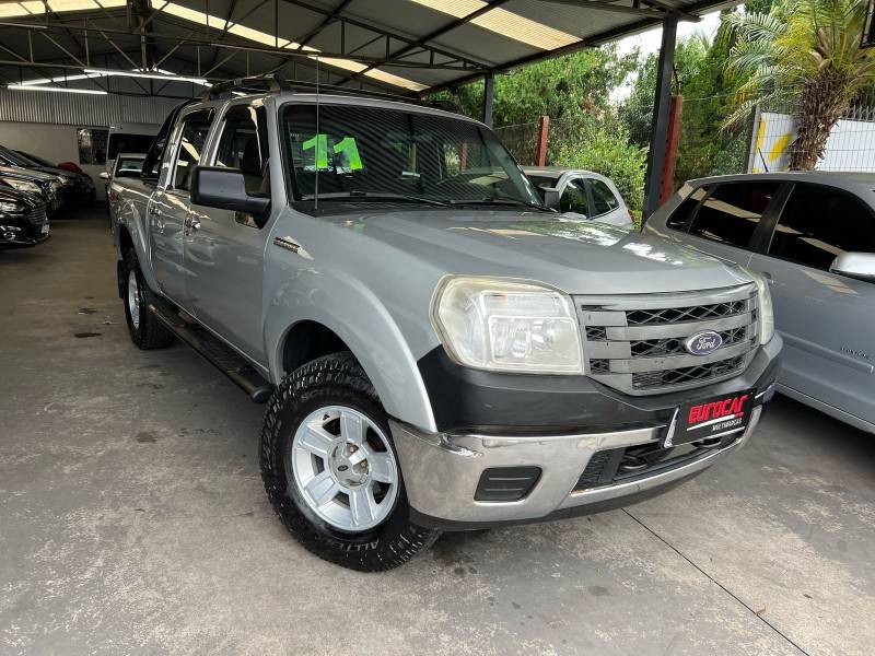 FORD - RANGER - 2011/2011 - Prata - R$ 69.900,00