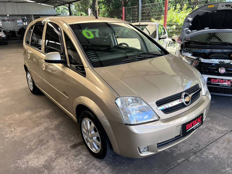 CHEVROLET - MERIVA - 2006/2007 - Bege - R$ 27.900,00