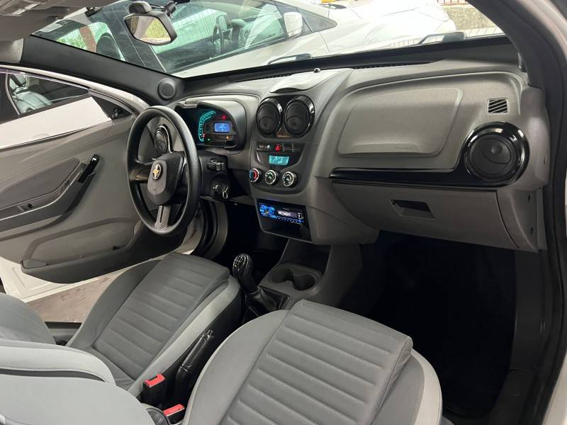 CHEVROLET - AGILE - 2011/2011 - Branca - R$ 33.900,00