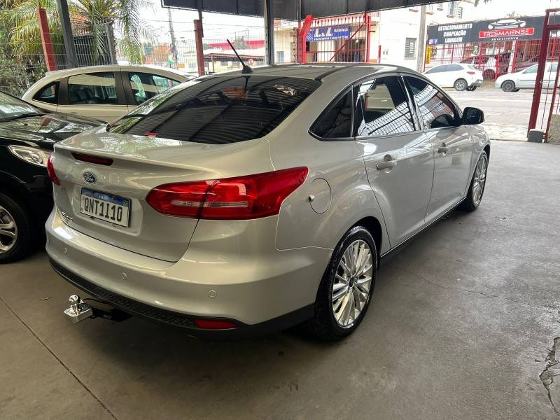 FORD - FOCUS - 2018/2018 - Prata - R$ 58.900,00