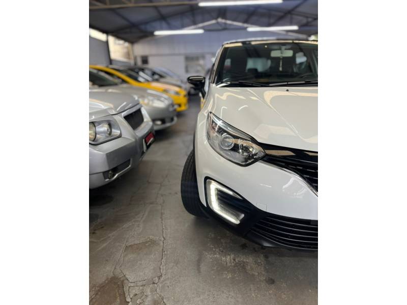 RENAULT - CAPTUR - 2019/2019 - Branca - R$ 74.900,00
