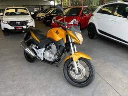 HONDA - CB 300R - 2011/2011 - Dourada - R$ 12.900,00