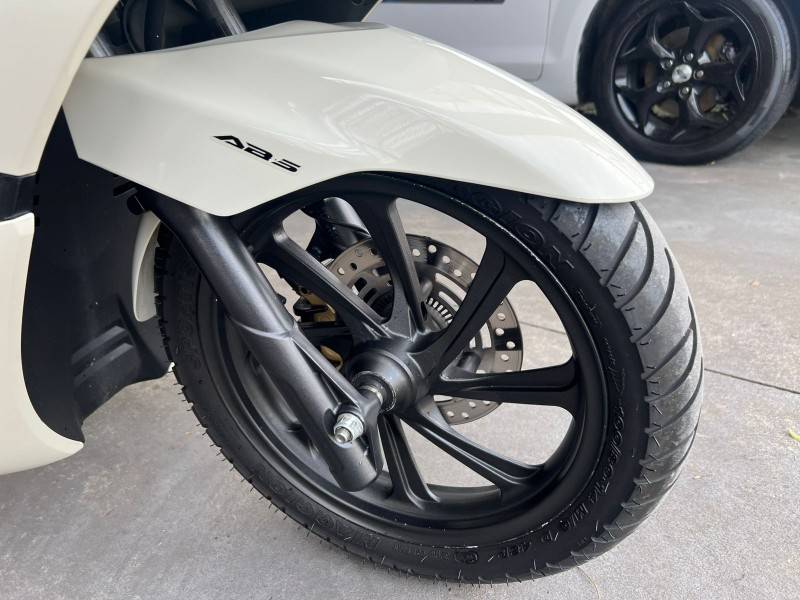 HONDA - PCX - 2019/2019 - Branca - R$ 17.900,00