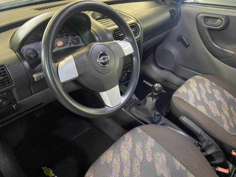 CHEVROLET - CORSA - 2003/2003 - Preta - R$ 19.900,00