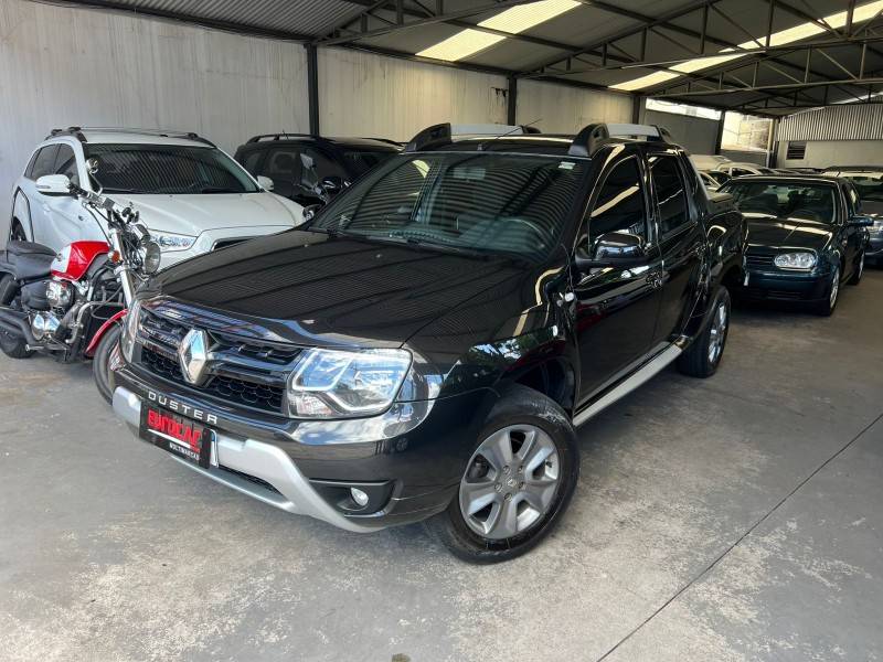 RENAULT - DUSTER OROCH - 2016/2016 - Preta - R$ 67.900,00