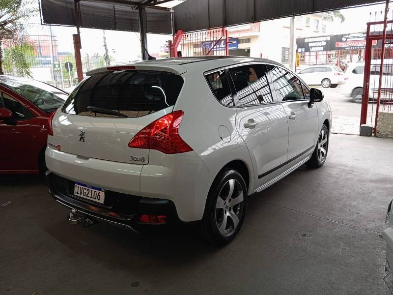 PEUGEOT - 3008 - 2012/2013 - Branca - R$ 48.900,00