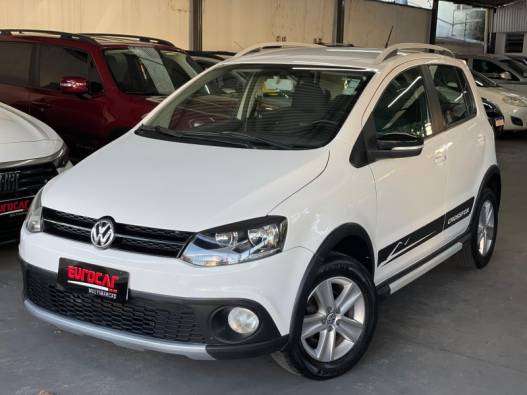 VOLKSWAGEN - CROSSFOX - 2010/2011 - Branca - R$ 42.900,00