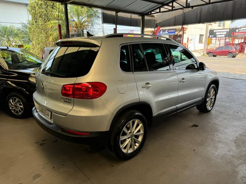 VOLKSWAGEN - TIGUAN - 2012/2012 - Prata - R$ 56.900,00