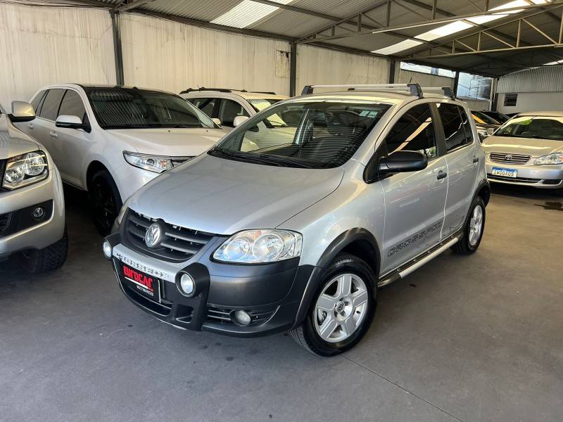 VOLKSWAGEN - CROSSFOX - 2008/2008 - Prata - R$ 32.900,00