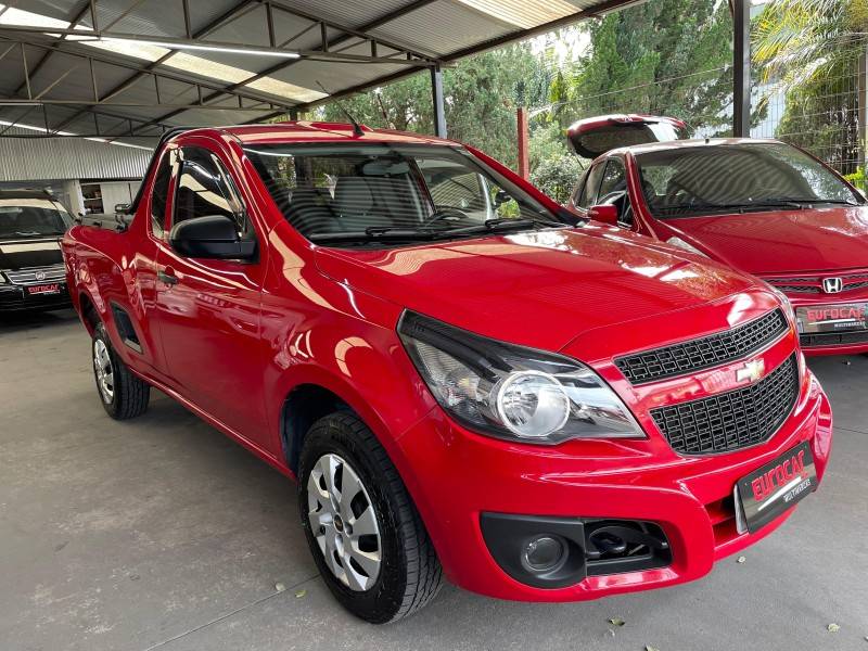 CHEVROLET - MONTANA - 2013/2013 - Vermelha - R$ 41.900,00