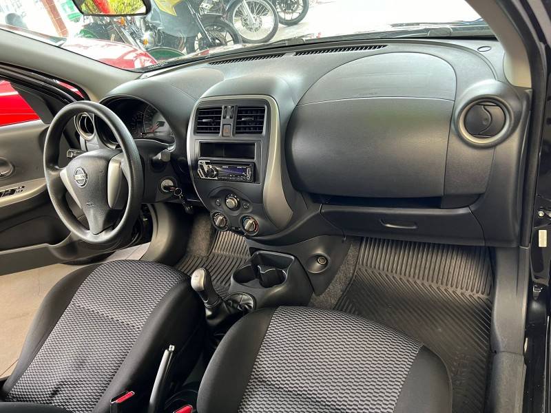 NISSAN - MARCH - 2015/2015 - Preta - R$ 39.900,00