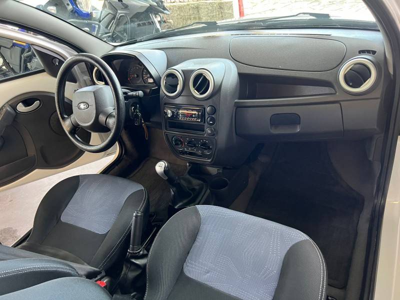 FORD - KA - 2013/2013 - Branca - R$ 29.900,00