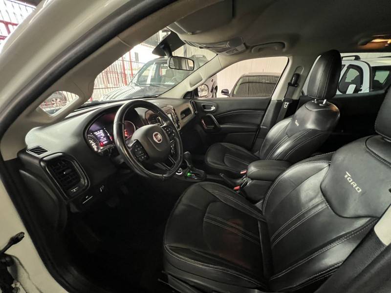 FIAT - TORO - 2019/2019 - Branca - R$ 99.900,00