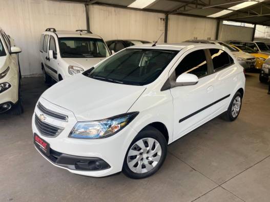 CHEVROLET - ONIX - 2014/2015 - Branca - R$ 49.900,00