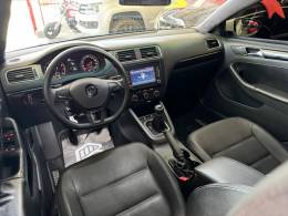 VOLKSWAGEN - JETTA - 2012/2012 - Branca - R$ 50.900,00