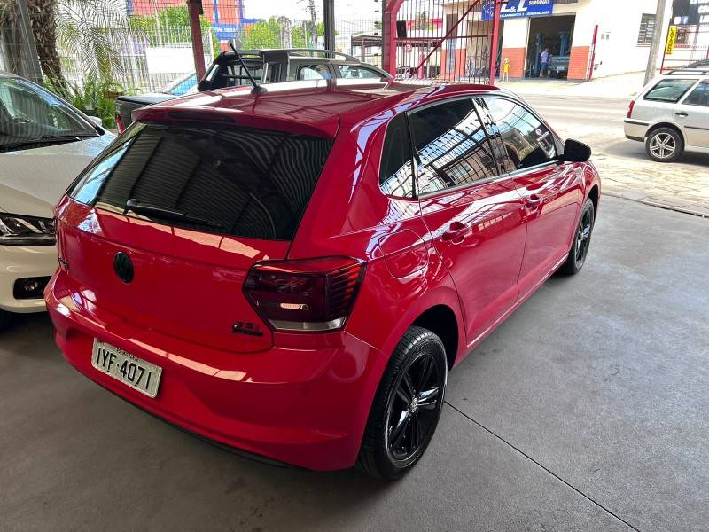 VOLKSWAGEN - POLO - 2018/2018 - Vermelha - R$ 69.900,00