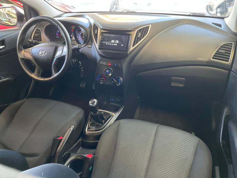 HYUNDAI - HB20X - 2015/2015 - Branca - R$ 55.900,00