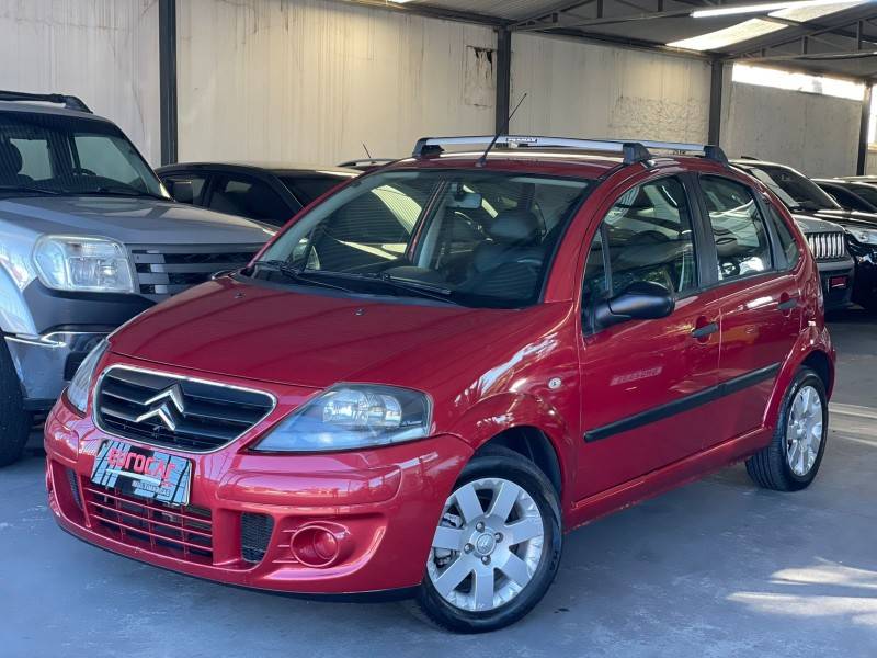 CITROËN - C3 - 2011/2012 - Vermelha - R$ 27.900,00