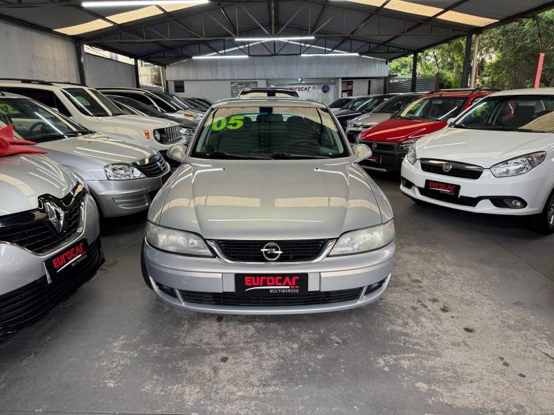 CHEVROLET - VECTRA - 2005/2005 - Bege - R$ 29.900,00