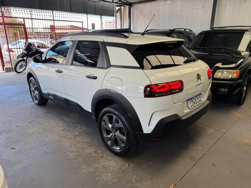 CITROËN - C4 CACTUS - 2019/2020 - Branca - R$ 73.900,00