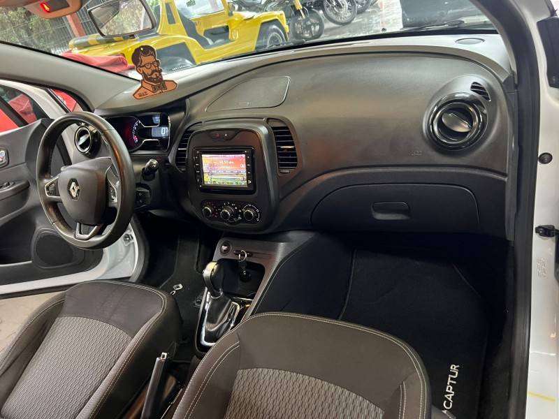 RENAULT - CAPTUR - 2019/2019 - Branca - R$ 74.900,00