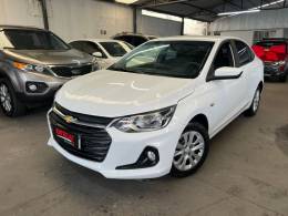 CHEVROLET - ONIX - 2022/2023 - Branca - R$ 69.900,00