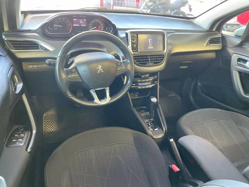 PEUGEOT - 208 - 2014/2015 - Branca - R$ 50.900,00
