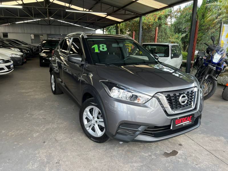 NISSAN - KICKS - 2018/2018 - Cinza - R$ 71.900,00