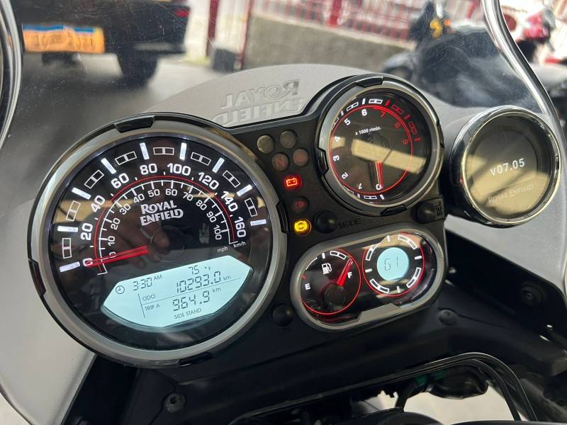 ROYAL ENFIELD - HIMALAYAN 411cc - 2022/2022 - Preta - R$ 20.900,00