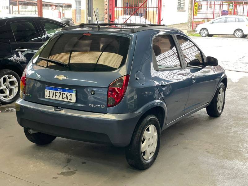 CHEVROLET - CELTA - 2013/2014 - Azul - R$ 34.900,00