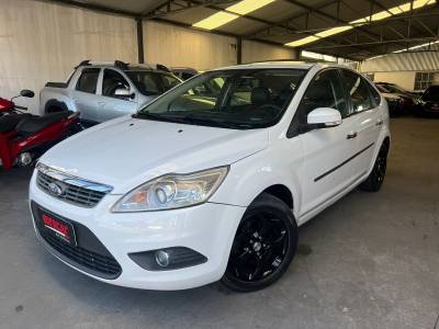 FORD - FOCUS - 2011/2011 - Branca - R$ 41.000,00
