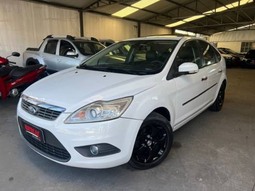 FORD - FOCUS - 2011/2011 - Branca - R$ 41.000,00