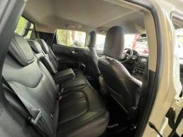 FIAT - TORO - 2017/2017 - Branca - R$ 99.900,00