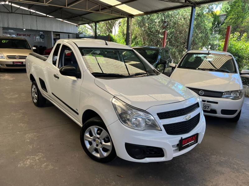 CHEVROLET - MONTANA - 2011/2012 - Branca - R$ 36.900,00