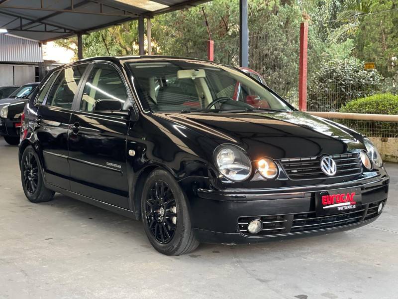 VOLKSWAGEN - POLO - 2005/2006 - Preta - R$ 29.900,00