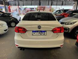 VOLKSWAGEN - JETTA - 2012/2012 - Branca - R$ 50.900,00