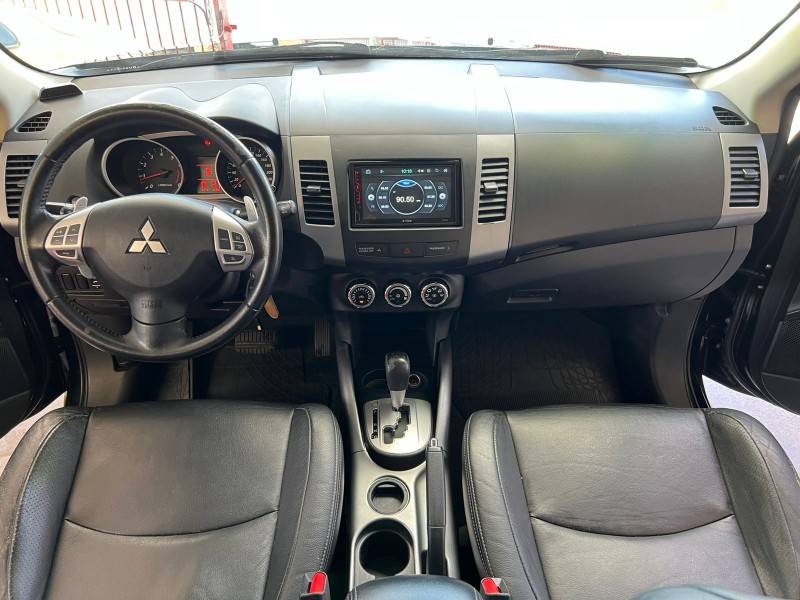 MITSUBISHI - OUTLANDER - 2013/2013 - Preta - R$ 59.900,00